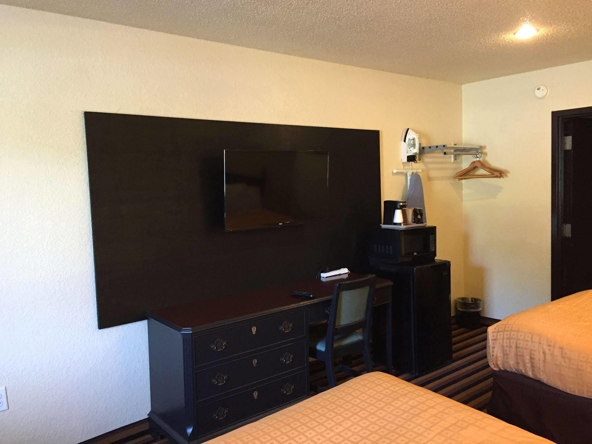Travelers Inn Elizabeth City Extérieur photo